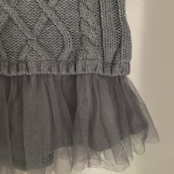 THREE BEAUTIFUL DRESSES AND BOLERO SIZE GIRL 2 . - Picture 4 of 12